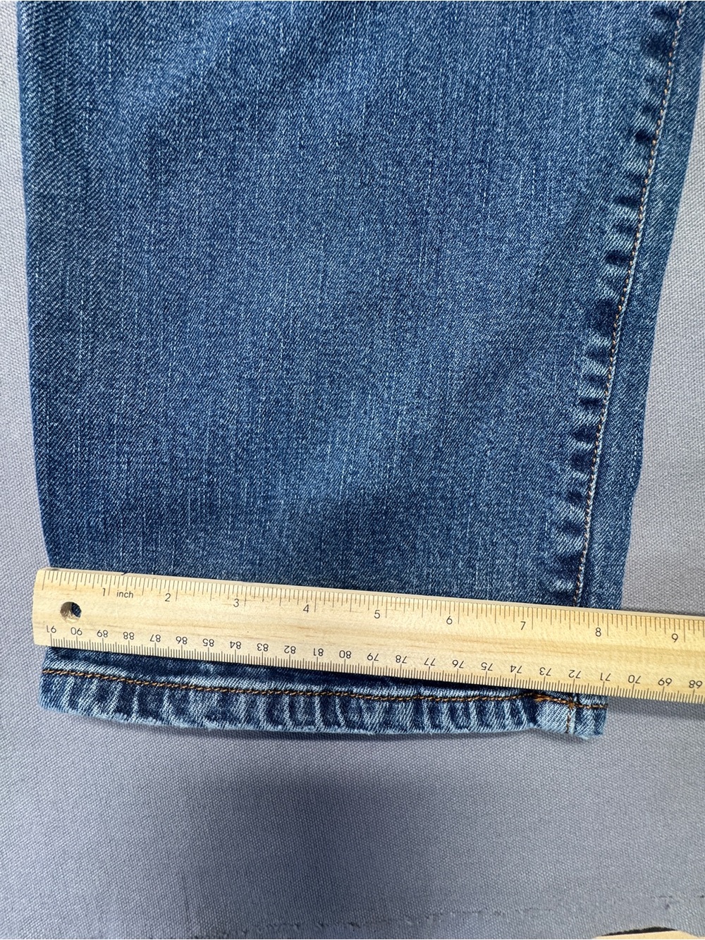 Orvis Denim Jeans Medium Wash Straight Leg Mens 36x30 G9 - Picture 7 of 8